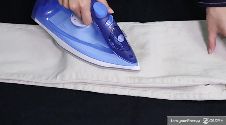 간단 꿀팁! 무릎 나온 바지 복구하는 법 7 간단 꿀팁! 무릎 나온 바지 복구하는 법 | GSC BP MH life energy old pants knee repair tip 20181017 7 1