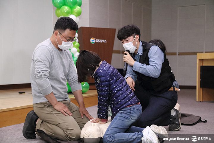 엄마와 아빠 회사에서 안전을 배워요! GS칼텍스 임직원 자녀 안전체험 프로그램 2 엄마와 아빠 회사에서 안전을 배워요! GS칼텍스 임직원 자녀 안전체험 프로그램 | magazine safety experience program 03