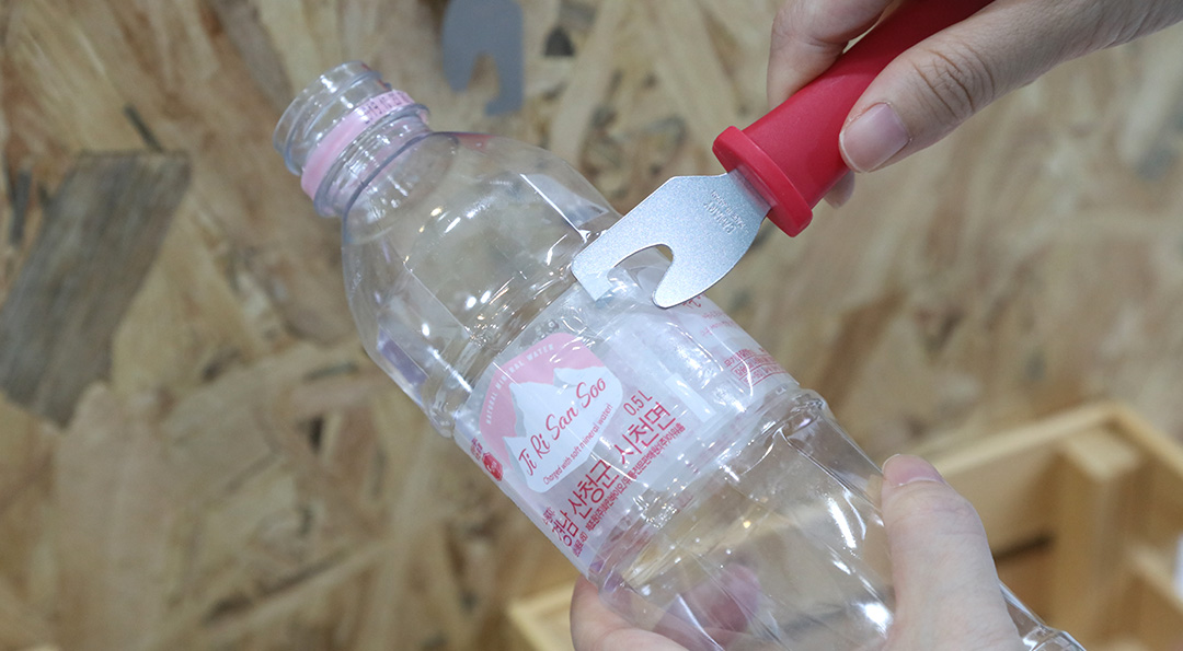 인공지능 쓰레기통이 있다고? 재활용품 수거 로봇 ‘수퍼큐브’ 4 인공지능 쓰레기통이 있다고? 재활용품 수거 로봇 ‘수퍼큐브’ | 20201211 02 04