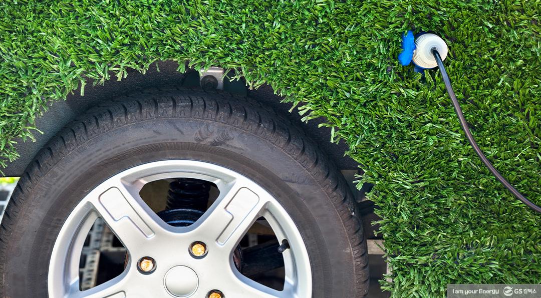 전기차용 타이어는 따로 있다! 일반 타이어랑 뭐가 다를까? 1 전기차용 타이어는 따로 있다! 일반 타이어랑 뭐가 다를까? | 20211115 01 00 F