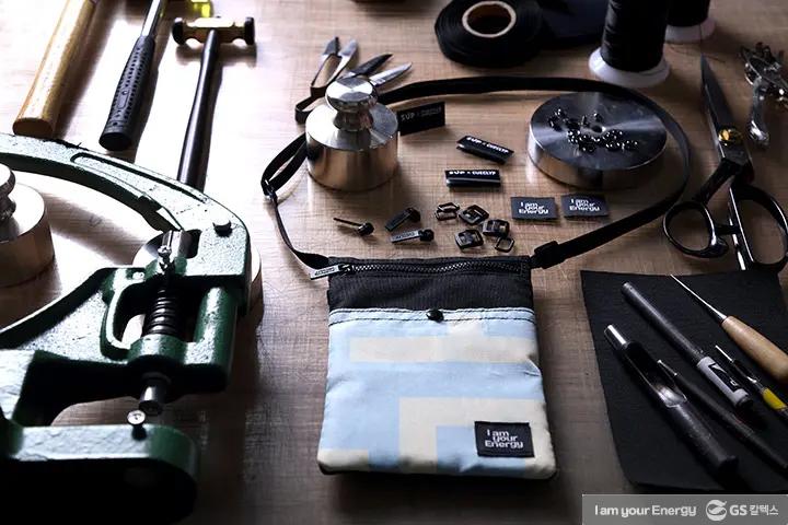 현수막의 두번째 쓸모, 크로스백으로 재탄생 하다 1 현수막의 두번째 쓸모, 크로스백으로 재탄생 하다 | magazine upcycling crossbag 01