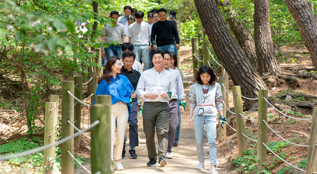 햇살처럼 빛난 창립 56주년 기념 걸음 기부 행사 5 햇살처럼 빛난 창립 56주년 기념 걸음 기부 행사 | 20230511 02 05