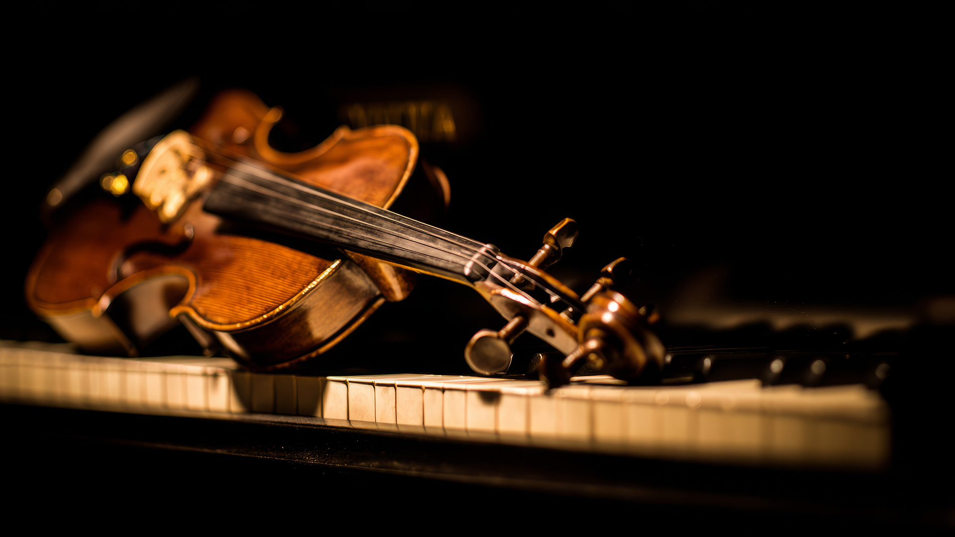 익숙한 낯섦, 당신 옆의 클래식: 음악으로 만나는 시대의 표상 | classic thum